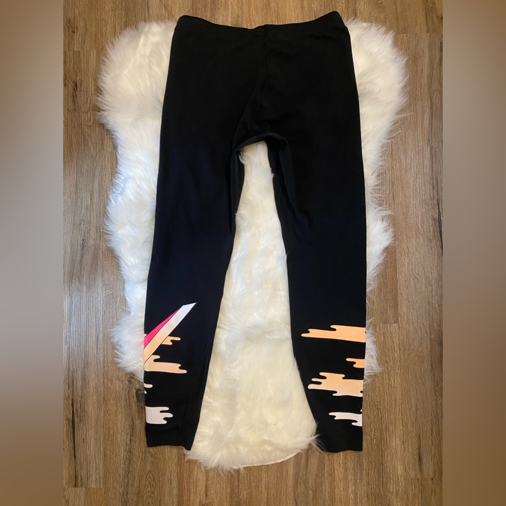 Nike cotton spandex leggings black. Size Large